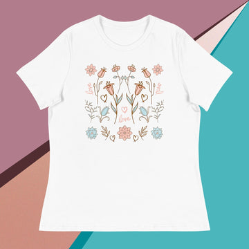 Floral T-Shirt for mums cute Boho shirt with botanical design shirt for mothers day gift for flower lovers of gardening shirt for moms shirt
